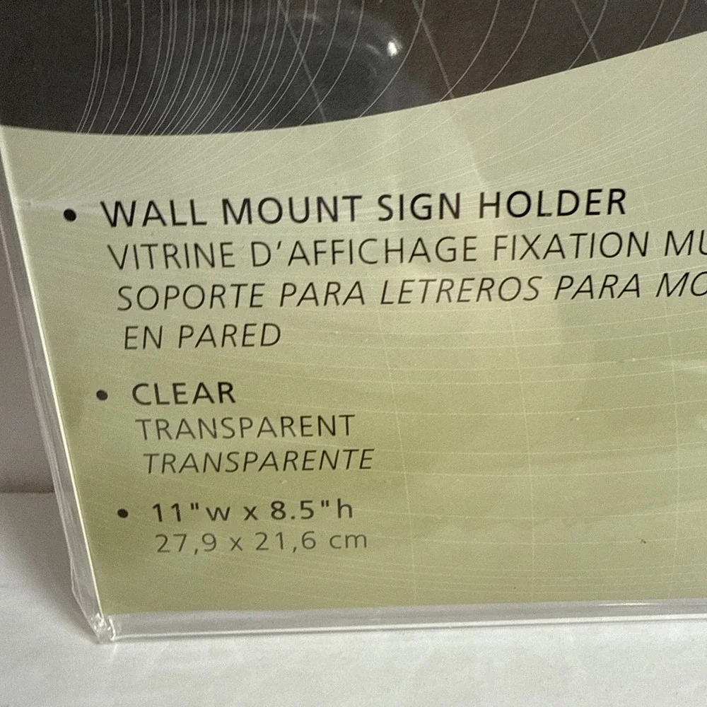 Classic Image Single-Sided Wall Sign Holder,‎ Plastic, 11x8.5in Clear